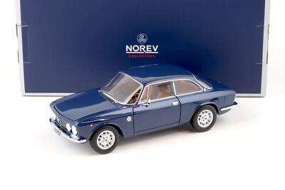 đ RendelĂ©sre Ă©rkezik â Alfa Romeo 2000 GTV 1973 â Pervinca KĂ©k MetĂĄl â 1:18 Norev
