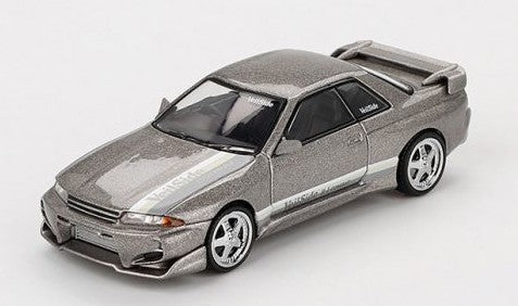 NISSAN - GT-R (R32) VEILSAID RHD 2011 - GREY