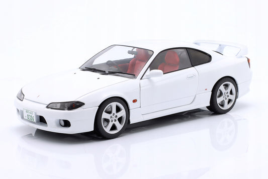 🚗 Előrendelhető – Nissan Silvia (S15) Spec-R Aero Coupé 1999 – Többszínben – 1:18 Solido