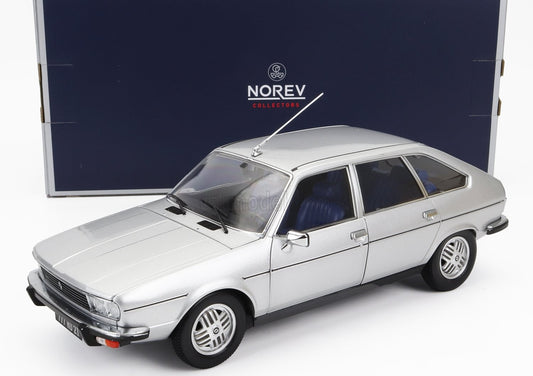 🚗 Rendelésre érkezik – Renault R30 TX 1979 – Ezüst – 1:18 Norev